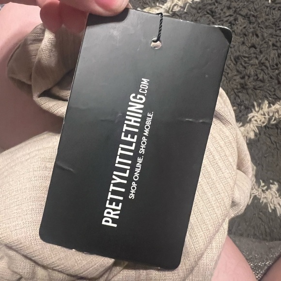 NWT Pretty Little Thing Stone Rib Scoop Neck Strappy Ruched Bodycon Dress - Picture 6 of 9